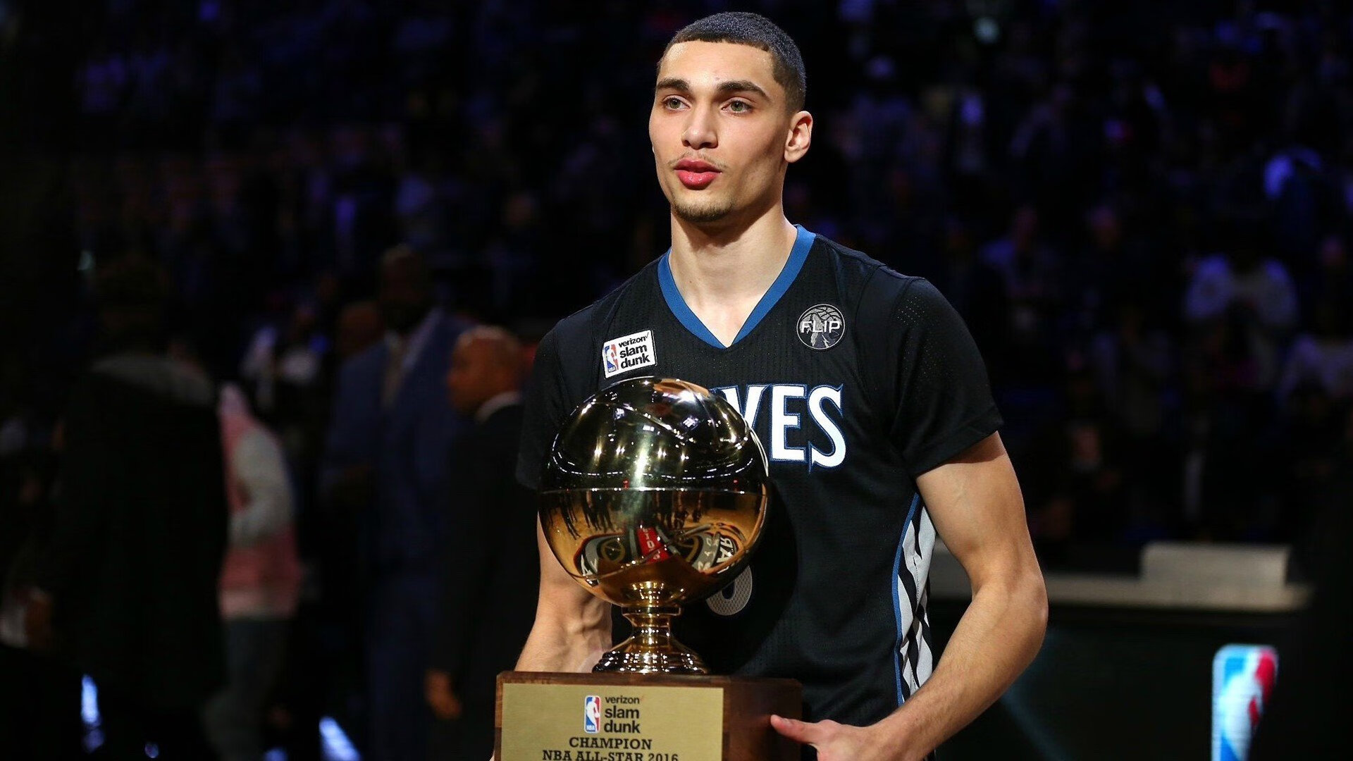 “英超積分榜變化頻繁，冠軍爭(zhēng)奪逐漸白熱化”，英超積分榜趣聞