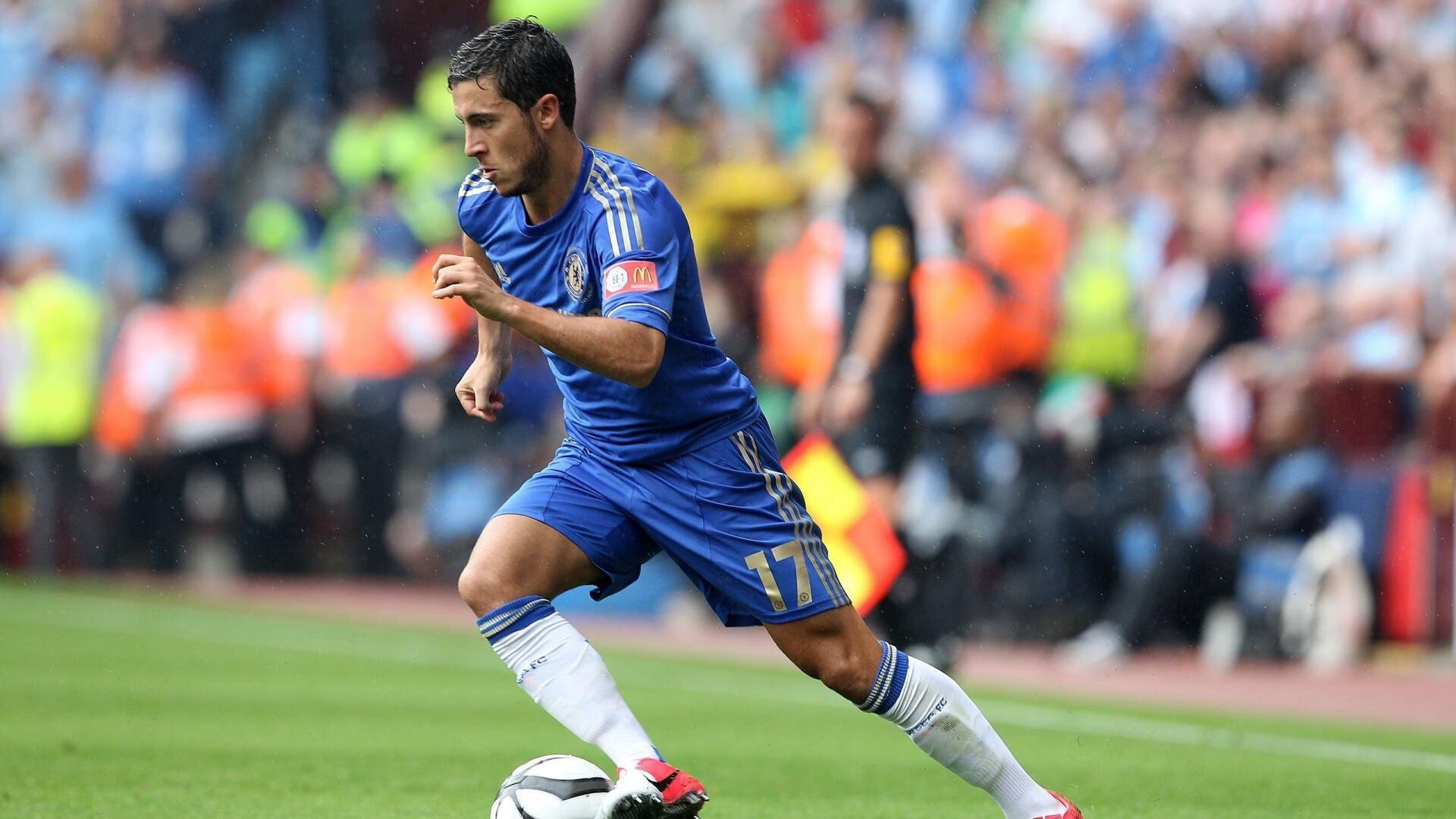 中國足球“智慧賽場(chǎng)”建設(shè)持續(xù)推進(jìn)，行業(yè)基礎(chǔ)設(shè)施全面優(yōu)化，中國專業(yè)足球場(chǎng)建設(shè)進(jìn)展